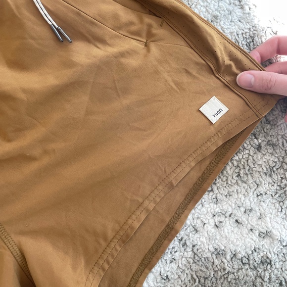 Vuori dash 2.0 shorts - Picture 2 of 5